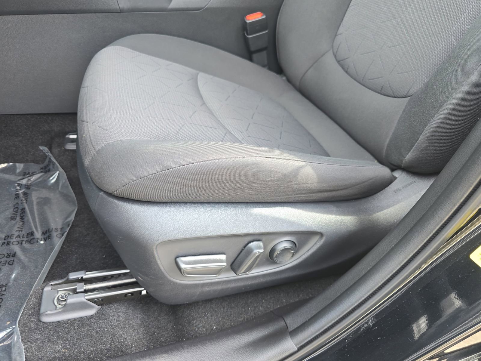Used 2019 Toyota RAV4 XLE FWD image 34
