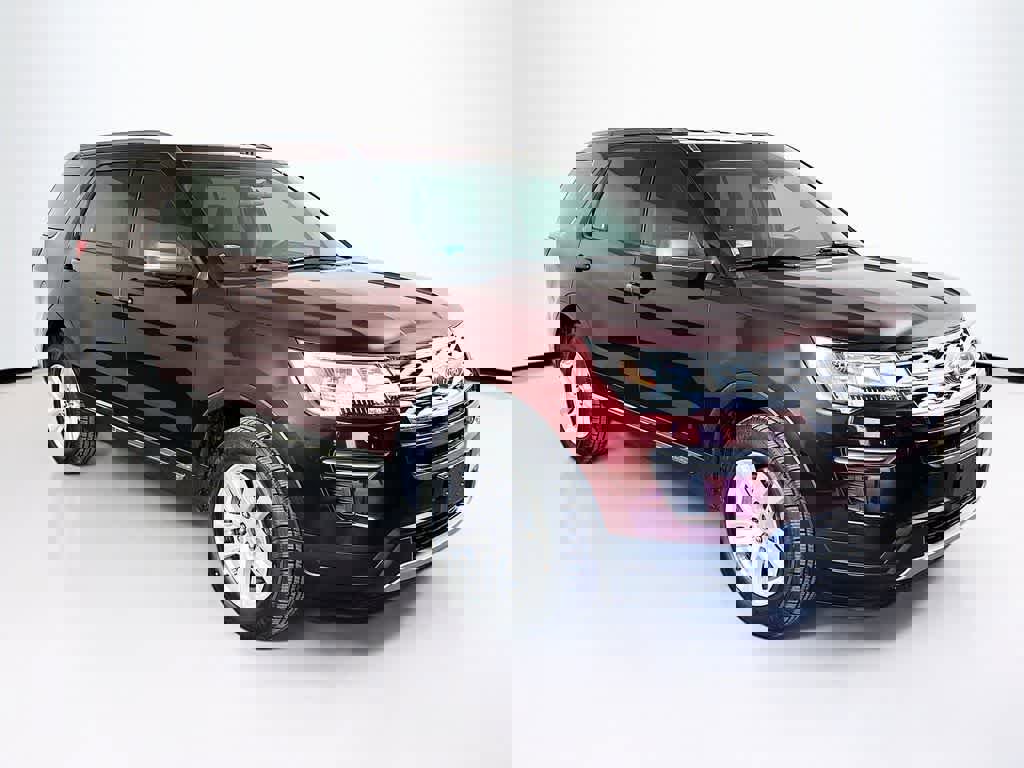 Used 2019 Ford Explorer XLT image 24