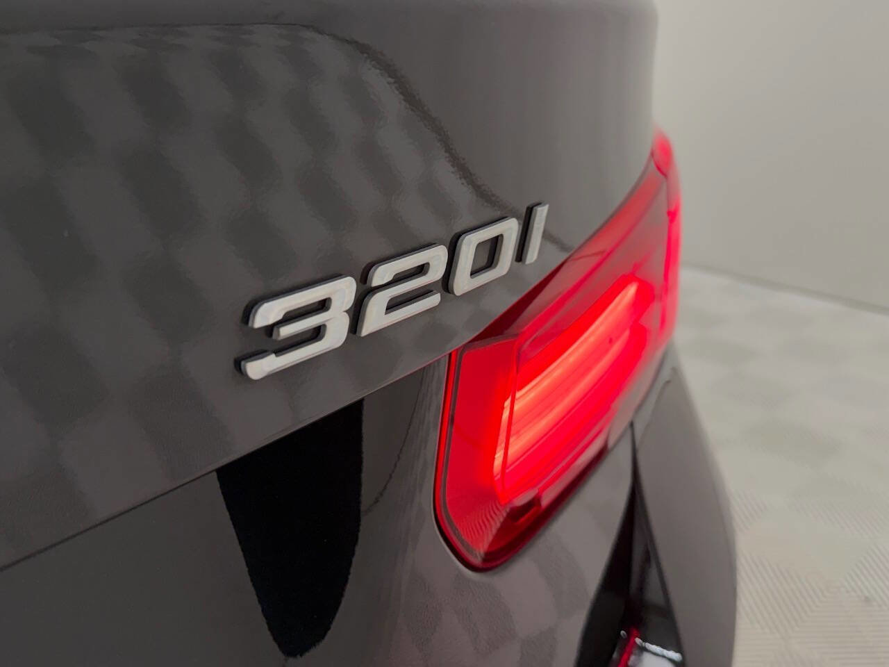 Used 2016 BMW 320i Sedan image 12