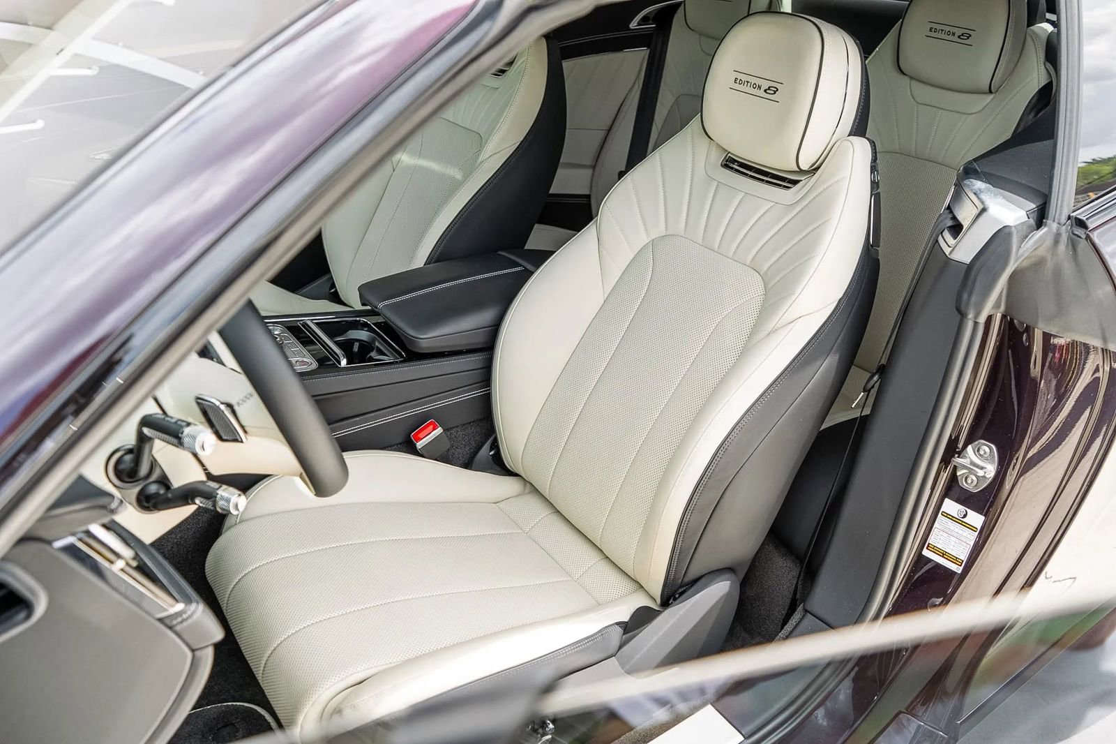 Used 2024 Bentley Continental GT V8 AWD/4WD image 31