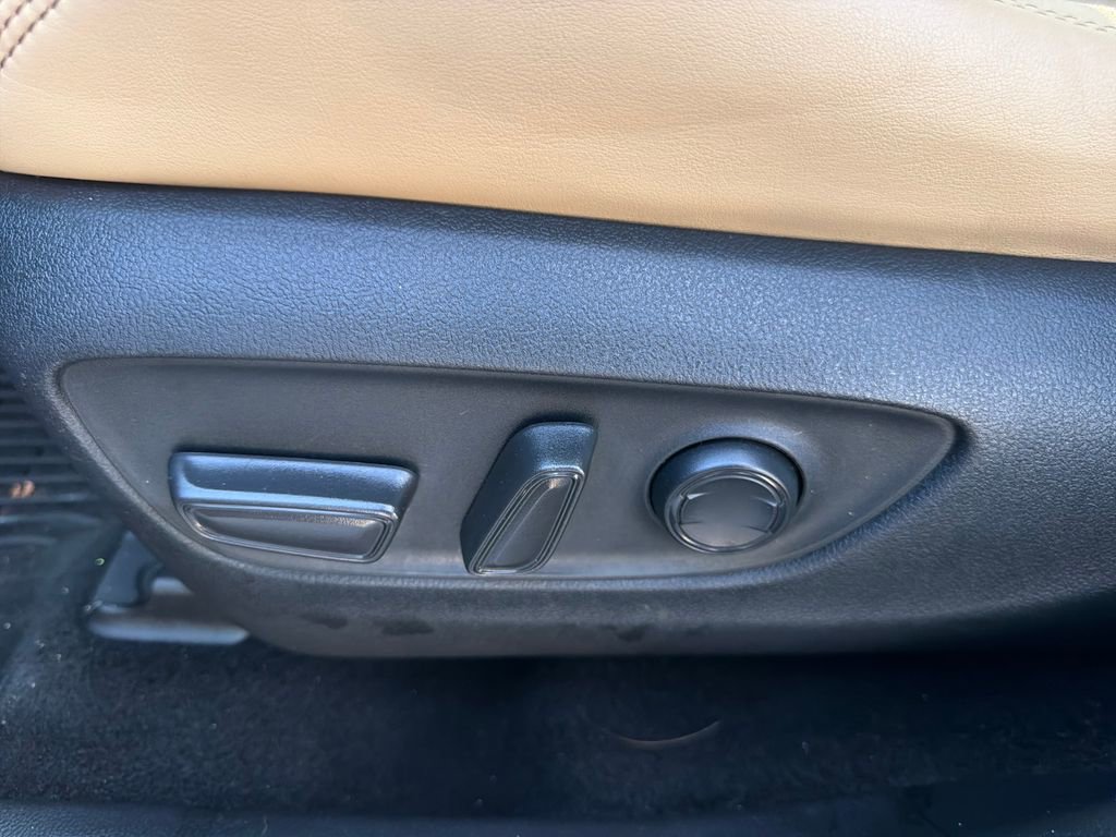 Used 2022 Toyota RAV4 XLE Premium FWD image 36