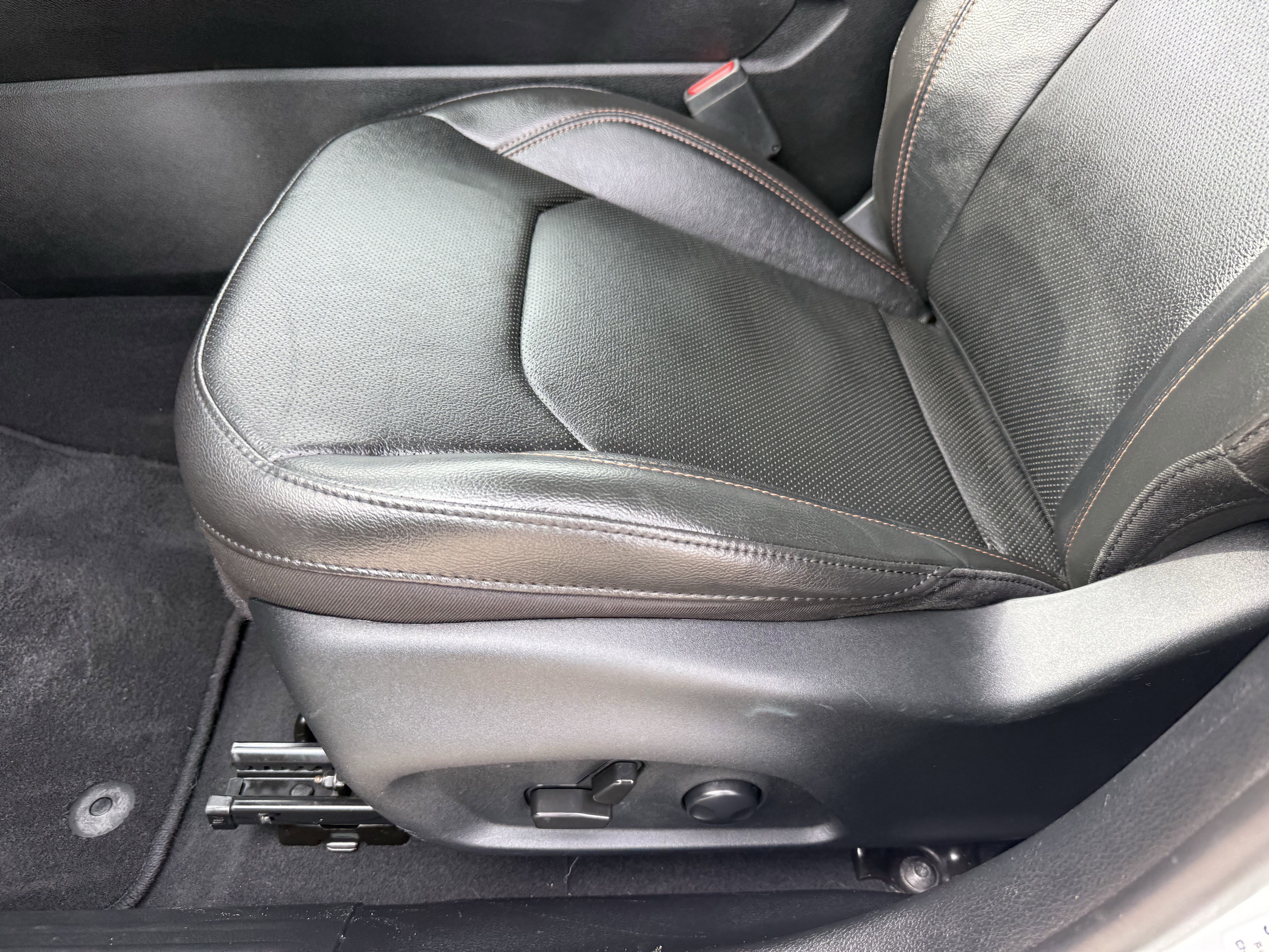 Used 2022 Jeep Compass Limited w/ Elite Group image 28