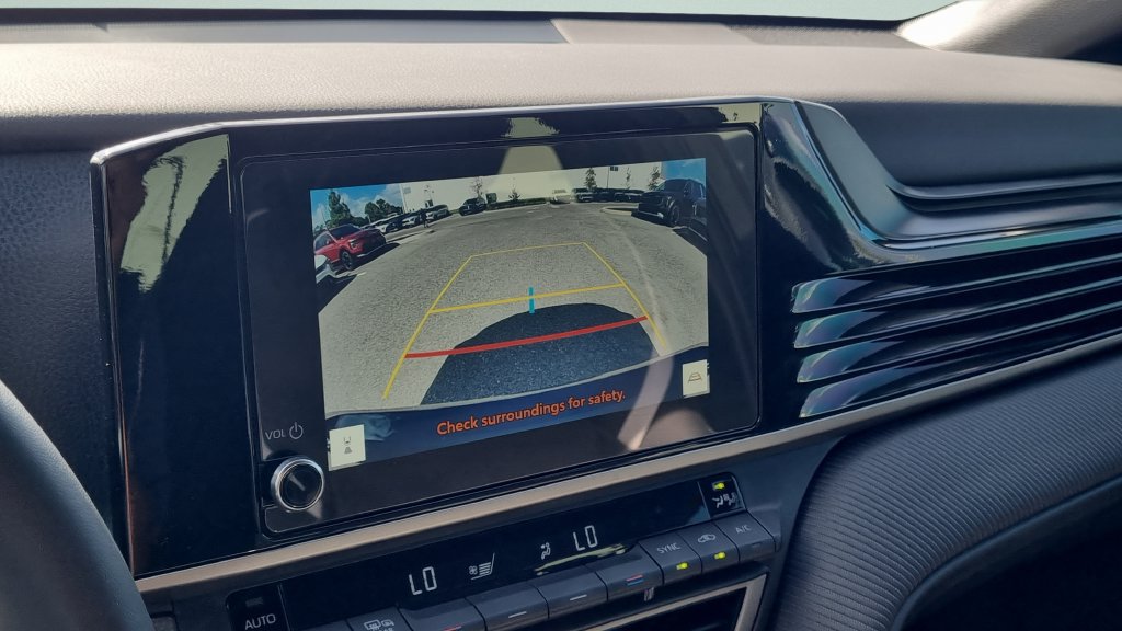 Used 2025 Toyota Camry LE FWD image 21
