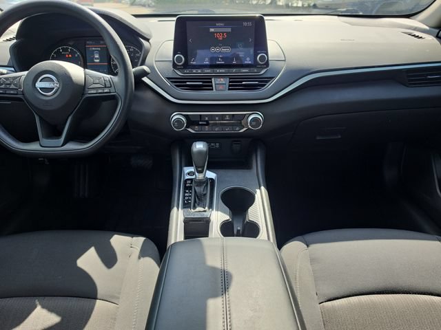 Certified 2025 Nissan Altima 2.5 S FWD image 14