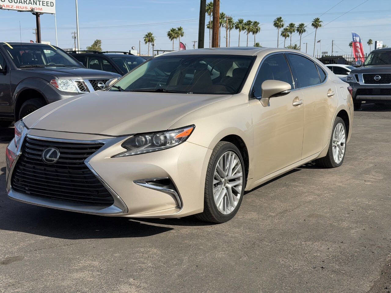 Used 2016 Lexus ES 350 w/ Luxury Package w/Wood Trim FWD image 3