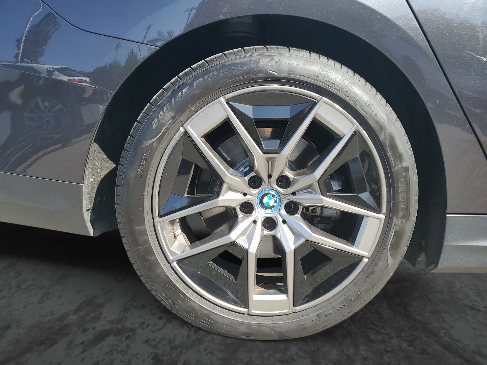 Used 2024 BMW i5 eDrive40i RWD image 5