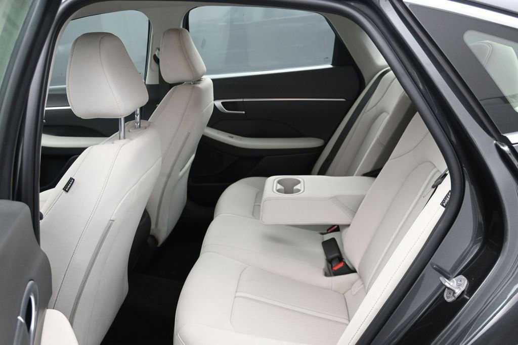 Used 2025 Hyundai Sonata SEL FWD image 15