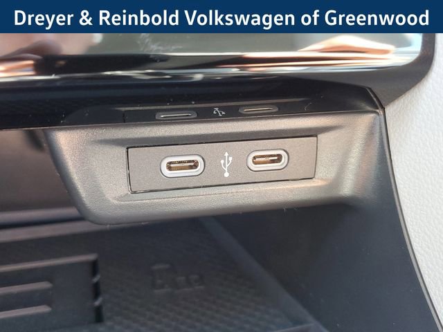 New 2025 Volkswagen Jetta SE image 32