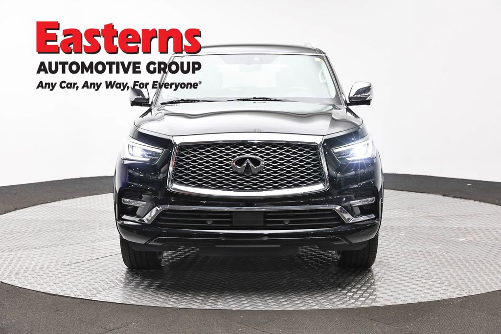 Used 2018 INFINITI QX80 4WD w/ Deluxe Technology Package image 2
