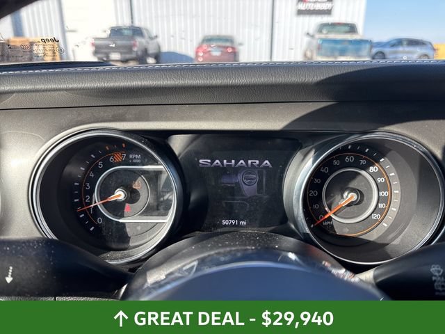 Used 2023 Jeep Wrangler Unlimited Sahara AWD/4WD image 36