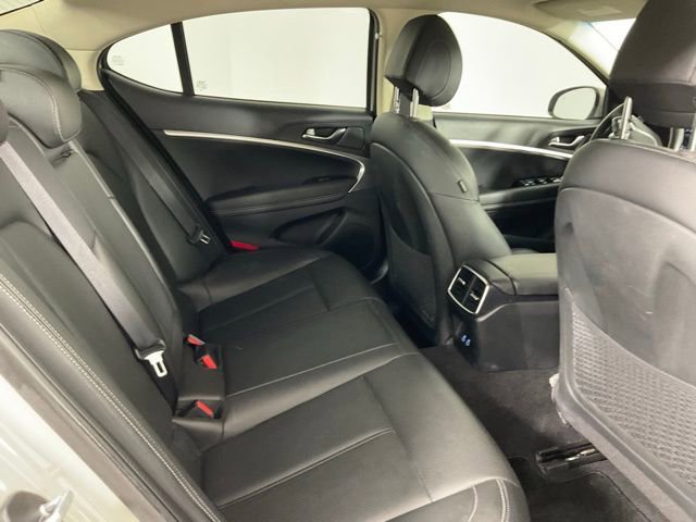 Used 2025 Genesis G70 2.5T image 15