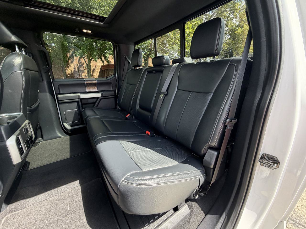 Used 2022 Ford F350 Lariat w/ Lariat Ultimate Package AWD/4WD image 33