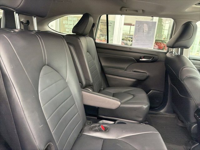 Certified 2024 Toyota Highlander XLE image 54