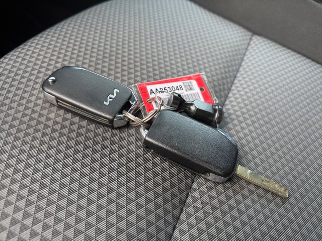 Used 2023 Kia Soul LX w/ Option Group 015 FWD image 16