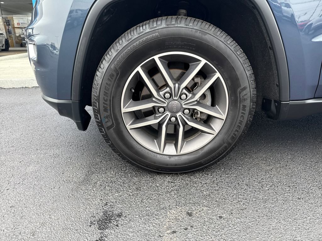 Used 2020 Jeep Grand Cherokee Limited w/ Premium Lighting Group image 32