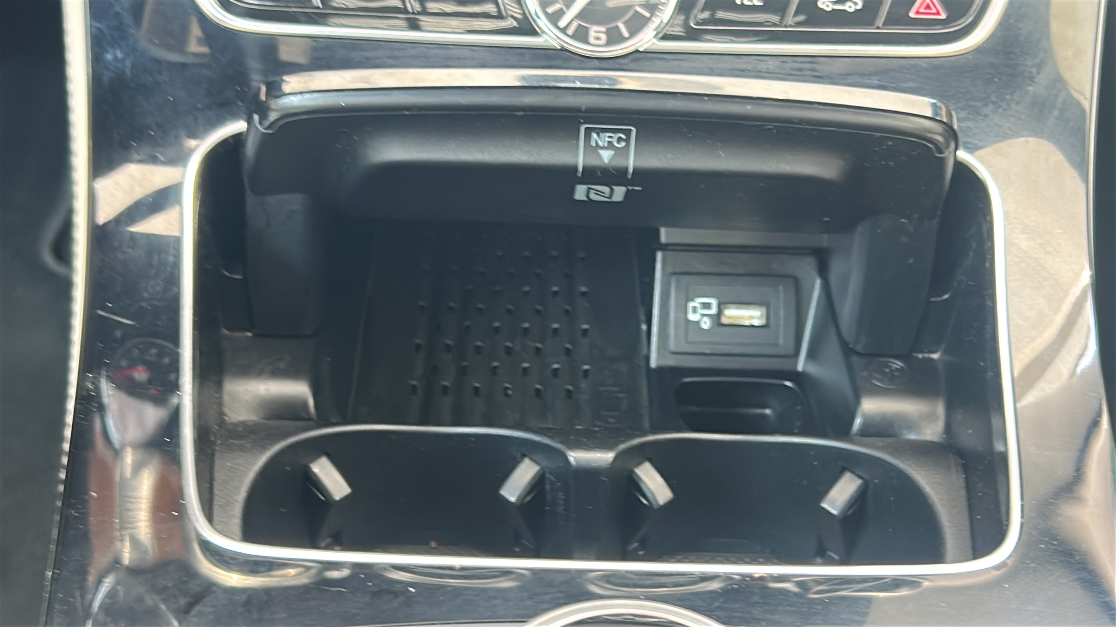 Used 2018 Mercedes-Benz E 300 image 18