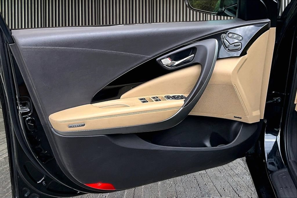 Used 2015 Hyundai Azera FWD image 23