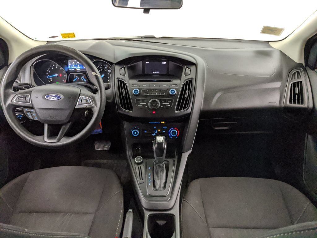 Used 2015 Ford Focus SE FWD image 7