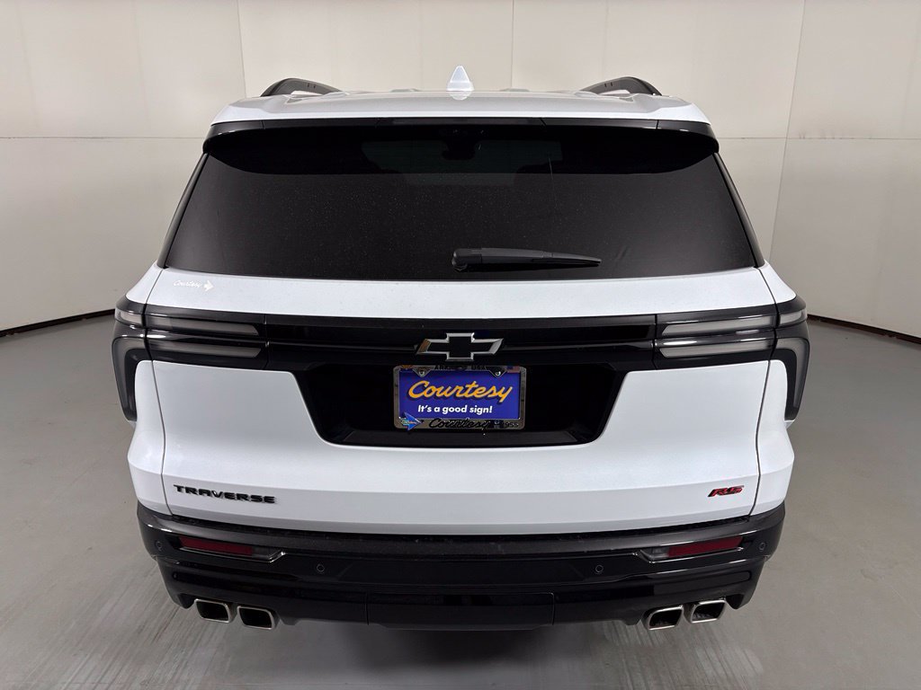 Certified 2026 Chevrolet Traverse RS w/ LPO, Floor Liner Package FWD image 8