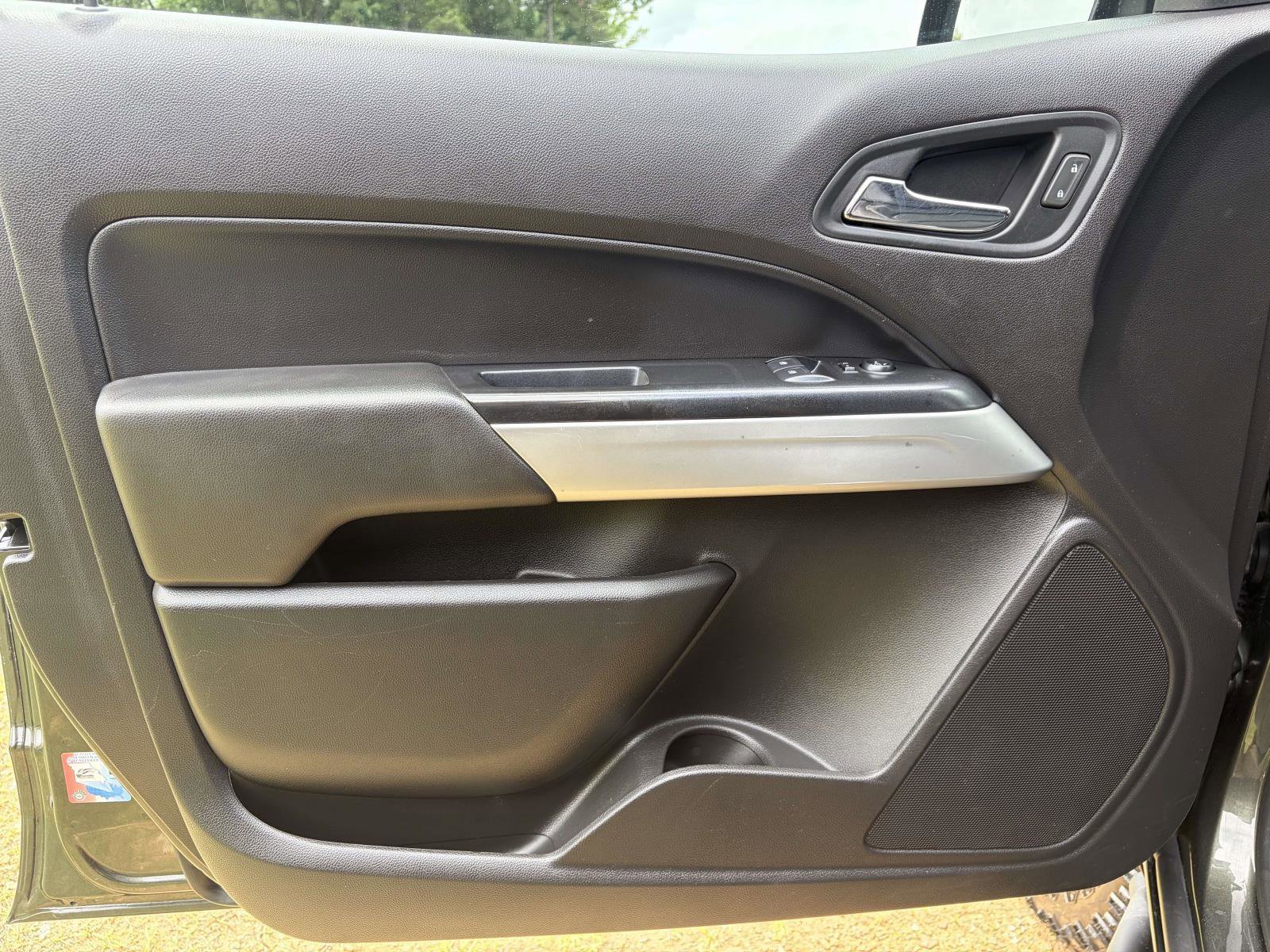 Used 2018 Chevrolet Colorado ZR2 w/ LPO, Premium Interior Package AWD/4WD image 5