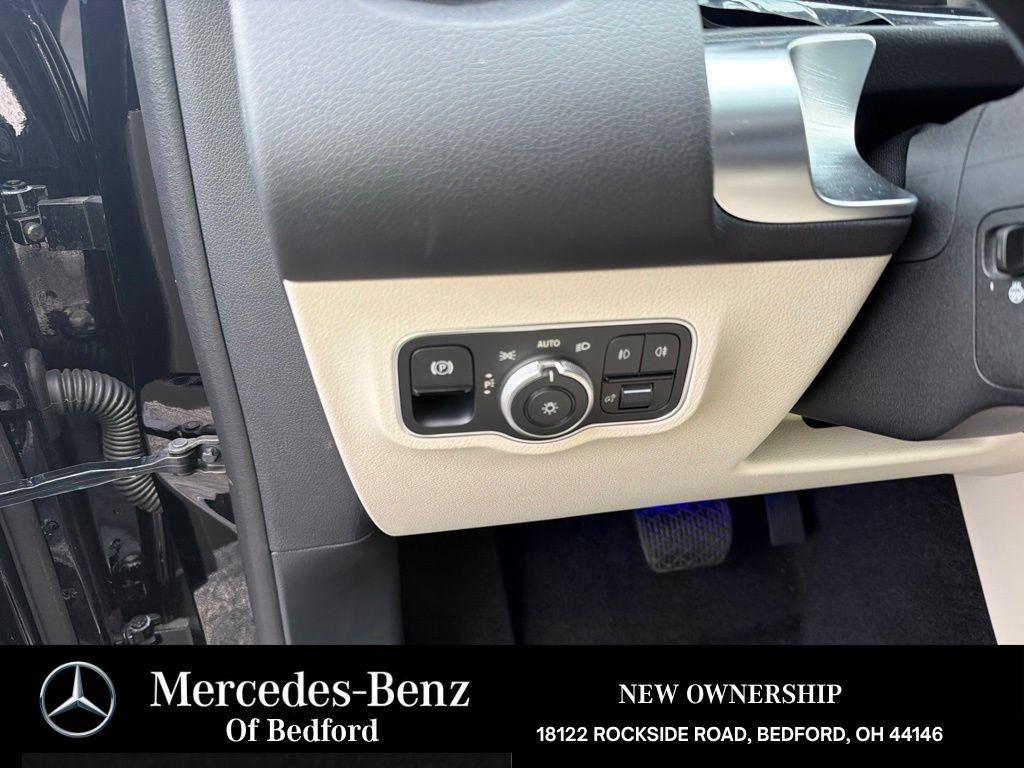 New 2026 Mercedes-Benz GLB 250 4MATIC image 9