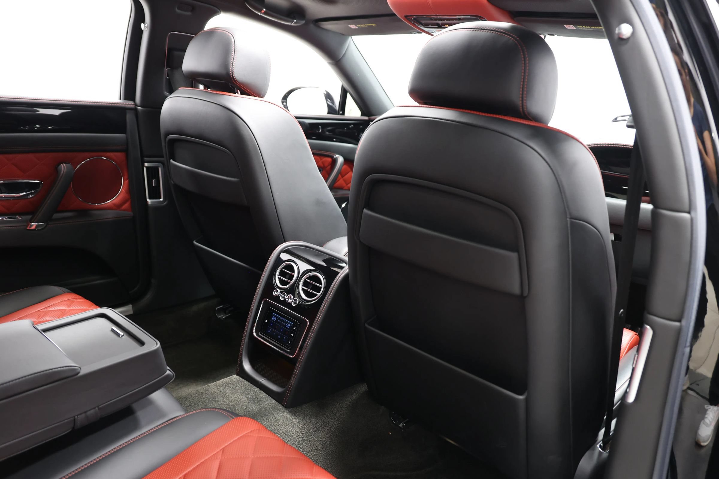 Used 2018 Bentley Flying Spur S V8 w/ Black Edition AWD/4WD image 87