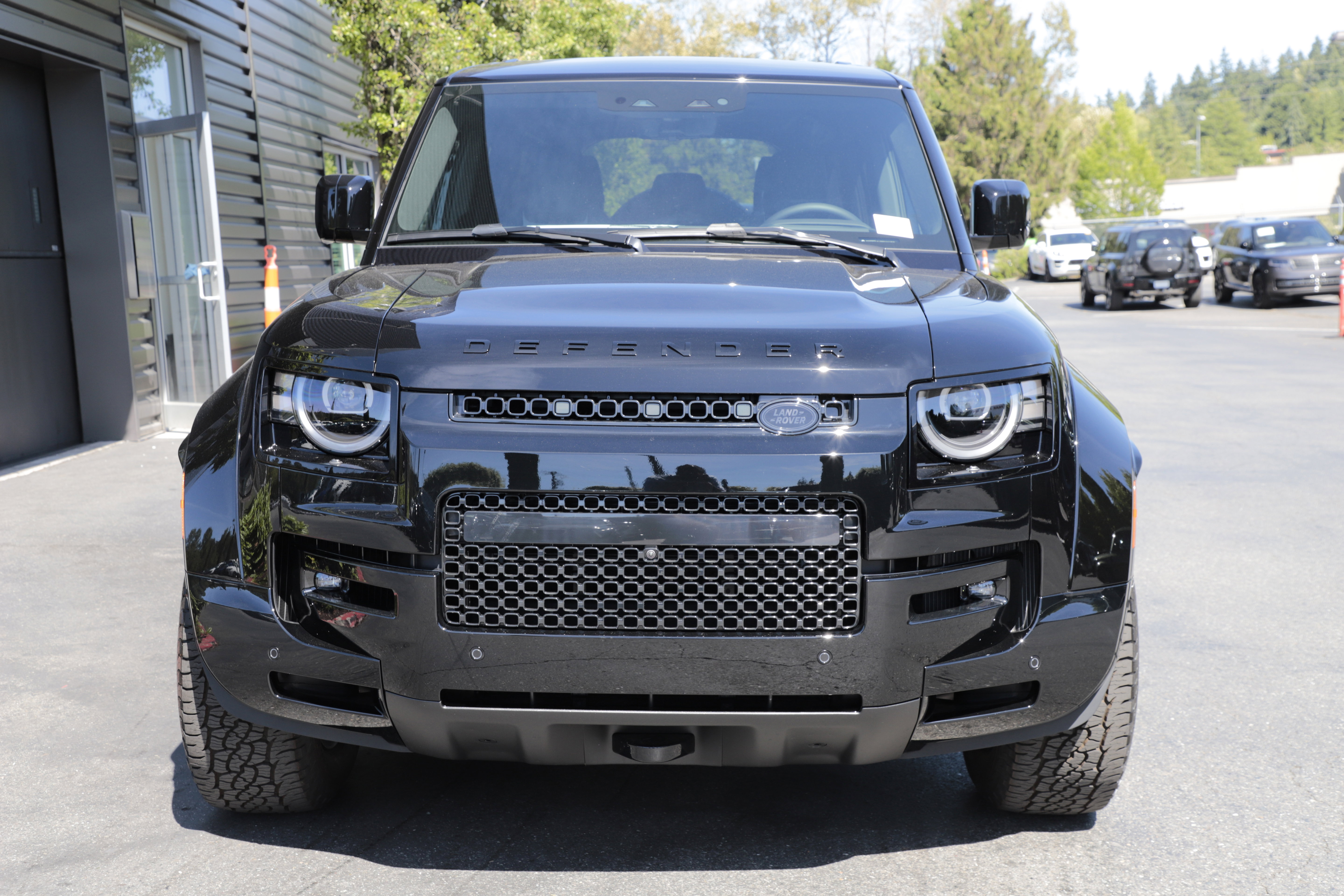 New 2026 Land Rover Defender 110 OCTA AWD/4WD image 4