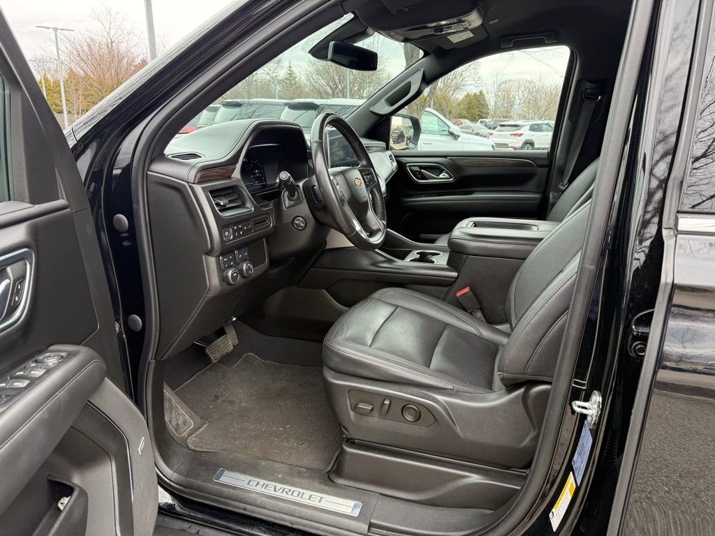 Used 2022 Chevrolet Tahoe LT w/ Luxury Package image 11