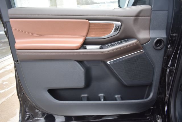 Used 2025 Ford Expedition King Ranch image 14