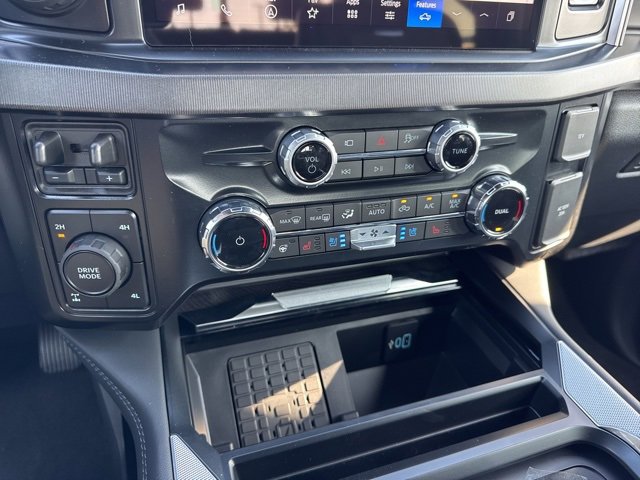 New 2025 Ford F350 Platinum w/ FX4 Off-Road Package image 17