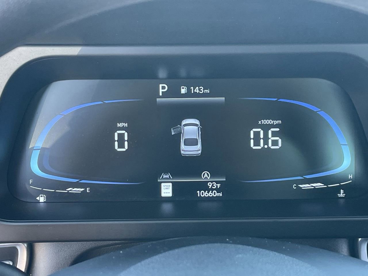 Certified 2024 Hyundai Elantra SE image 29