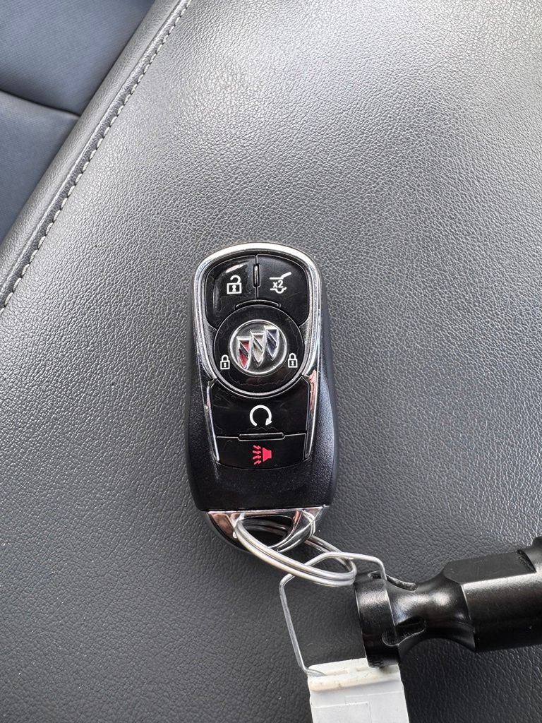 Used 2022 Buick Enclave Essence w/ Sport Touring Edition AWD/4WD image 33