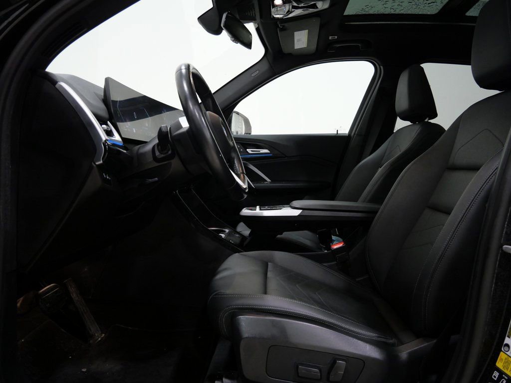 Used 2023 BMW X1 xDrive28i image 13