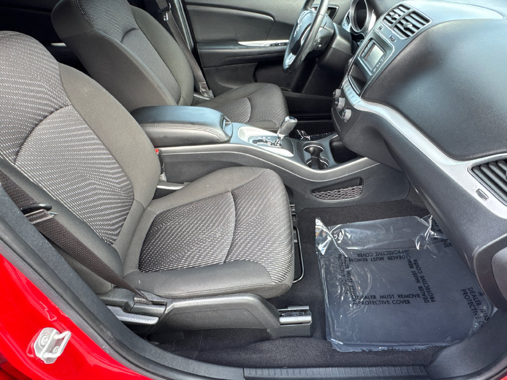 Used 2019 Dodge Journey SE w/ Connectivity Group FWD image 14