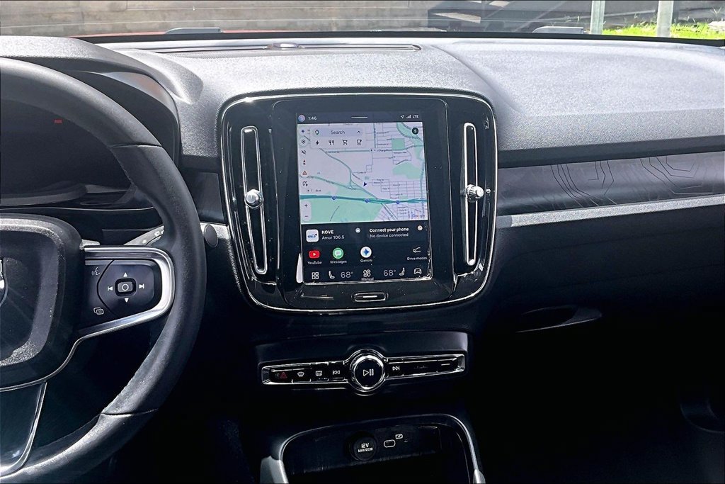 Certified 2023 Volvo C40 P8 Recharge Plus AWD/4WD image 8