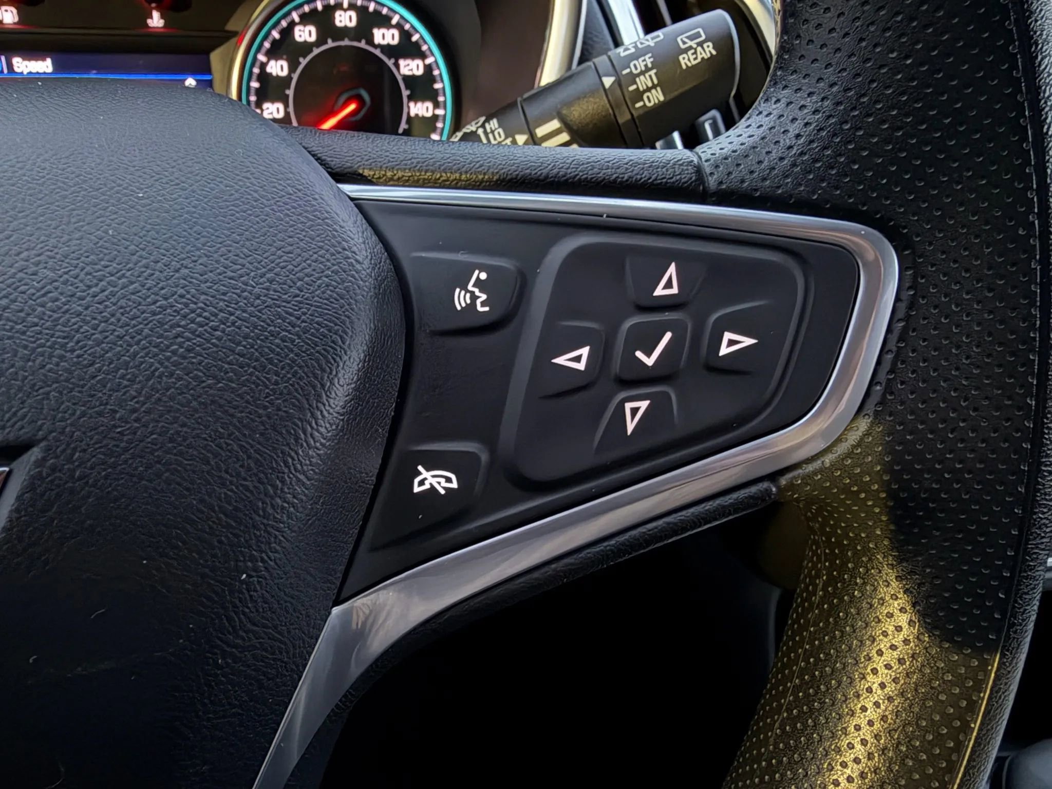 Used 2022 Chevrolet Equinox LT w/ LPO, Floor Liner Package image 22