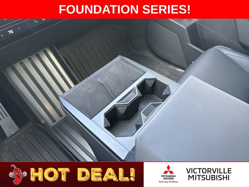 Used 2024 Tesla Cybertruck AWD Crew Cab image 22