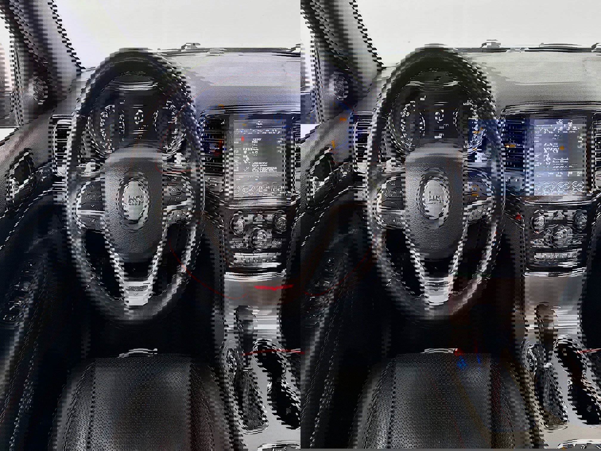 Used 2021 Jeep Grand Cherokee Trailhawk w/ Trailhawk Luxury Group image 23