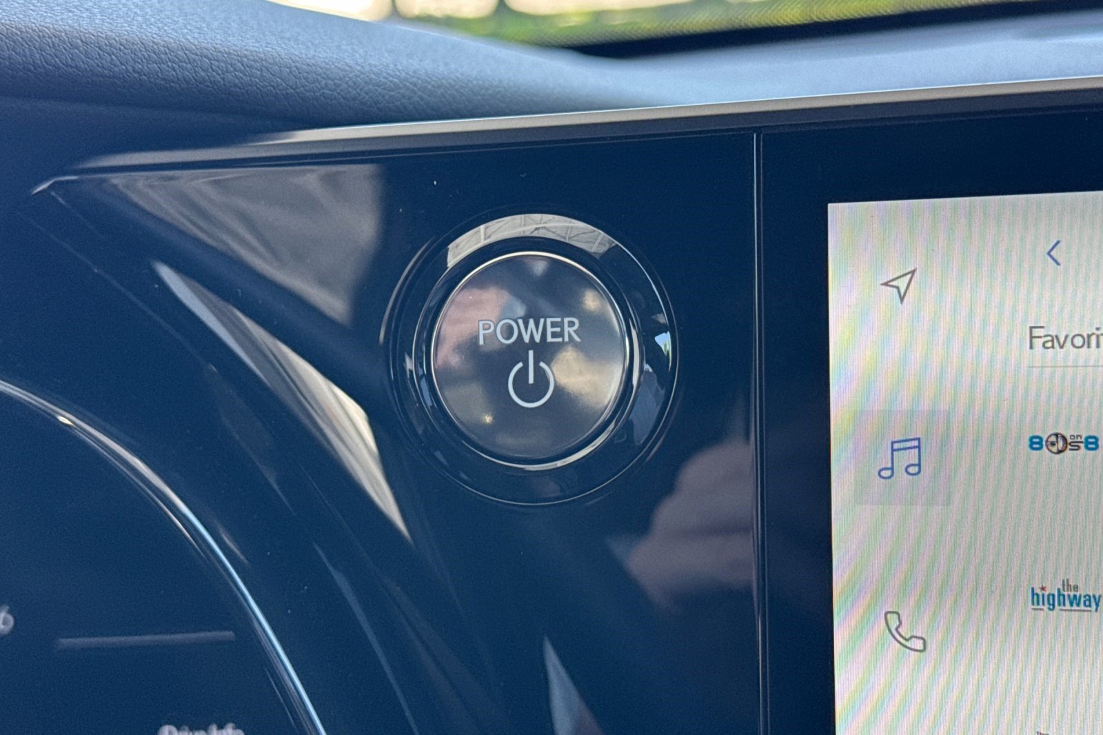 Certified 2025 Lexus TX 500h AWD w/ Technology Package image 30