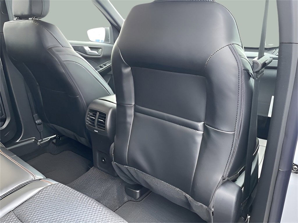 New 2025 Ford Escape ST-Line w/ Tech Pack #1 image 36