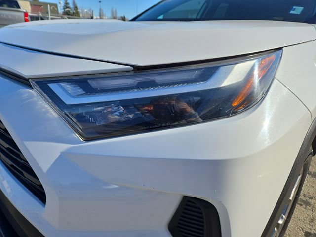 Used 2023 Toyota RAV4 XLE image 6