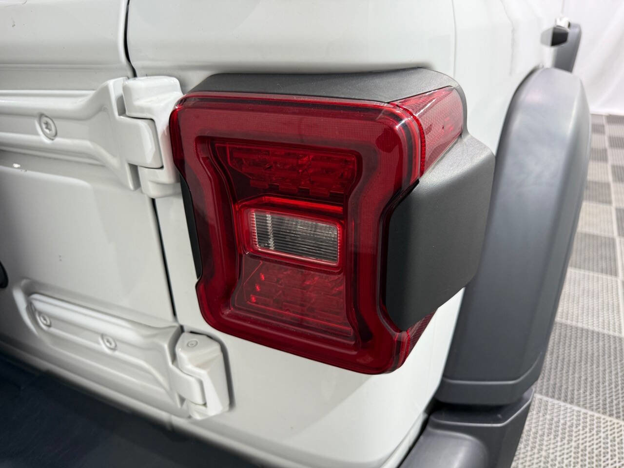 Used 2018 Jeep Wrangler Unlimited Sport S image 30