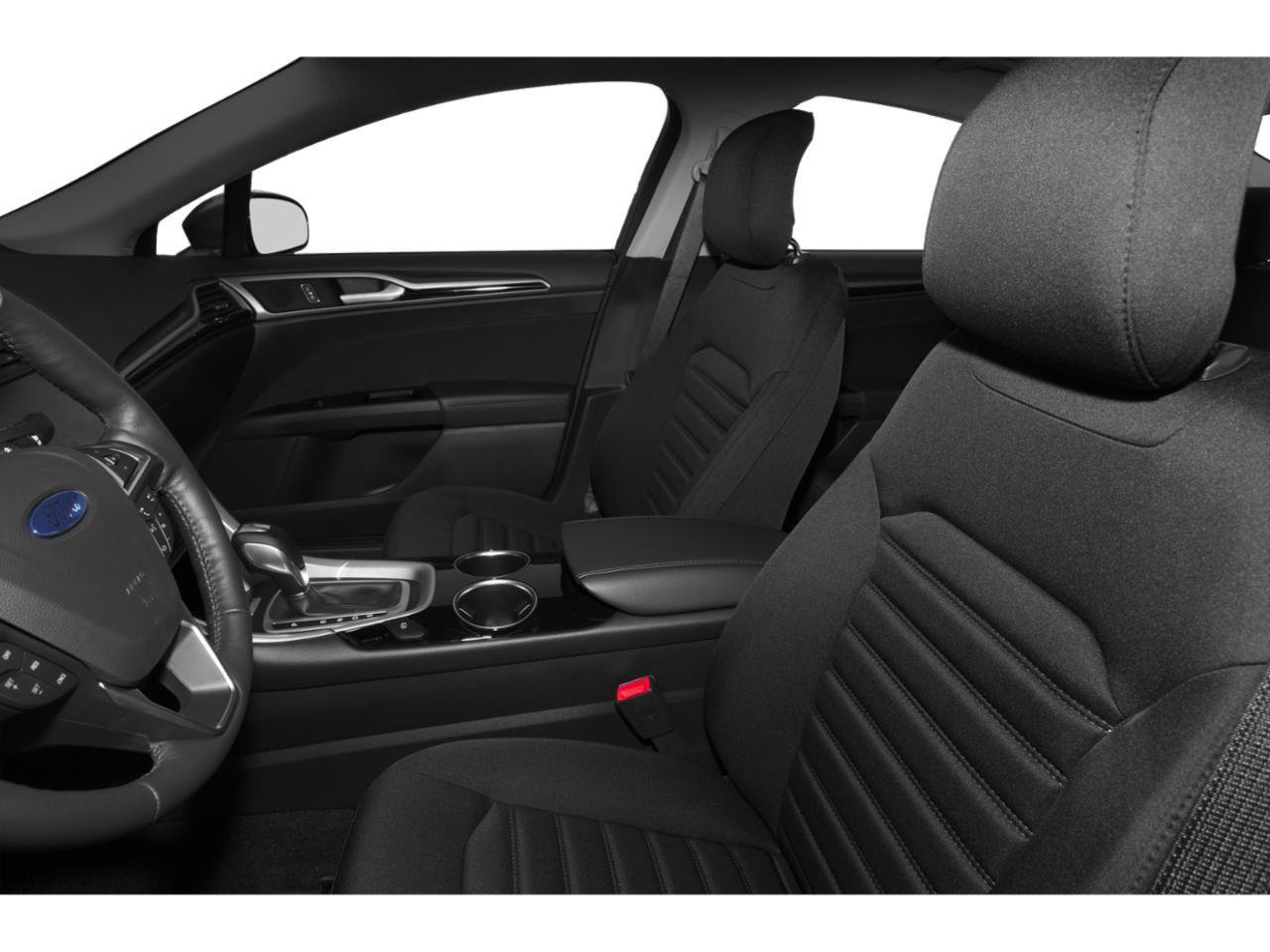 Used 2015 Ford Fusion SE w/ Equipment Group 202A FWD image 4