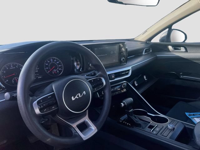 Used 2022 Kia K5 LXS FWD image 9