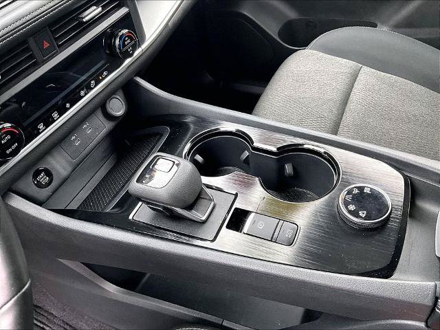 Certified 2025 Nissan Rogue SV AWD/4WD image 20