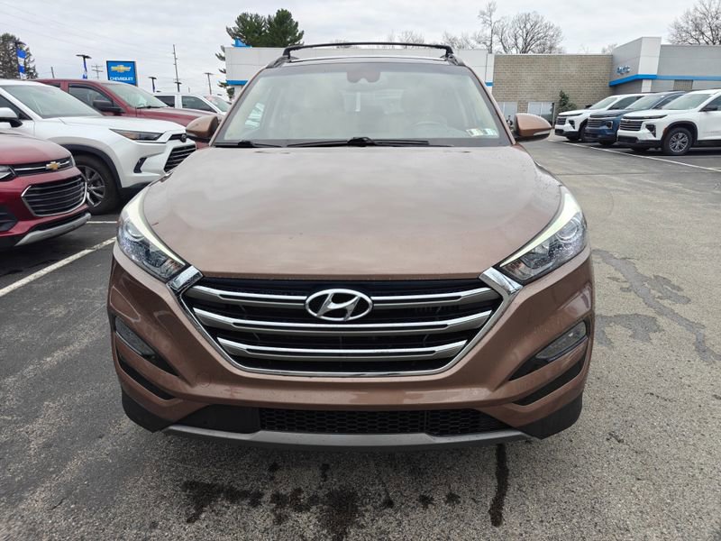 Used 2016 Hyundai Tucson Limited w/ Option Group 03 image 2