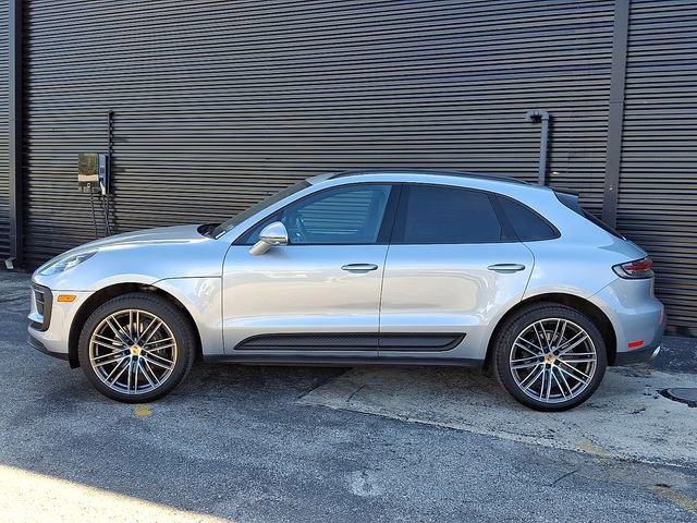 Certified 2026 Porsche Macan AWD/4WD image 2