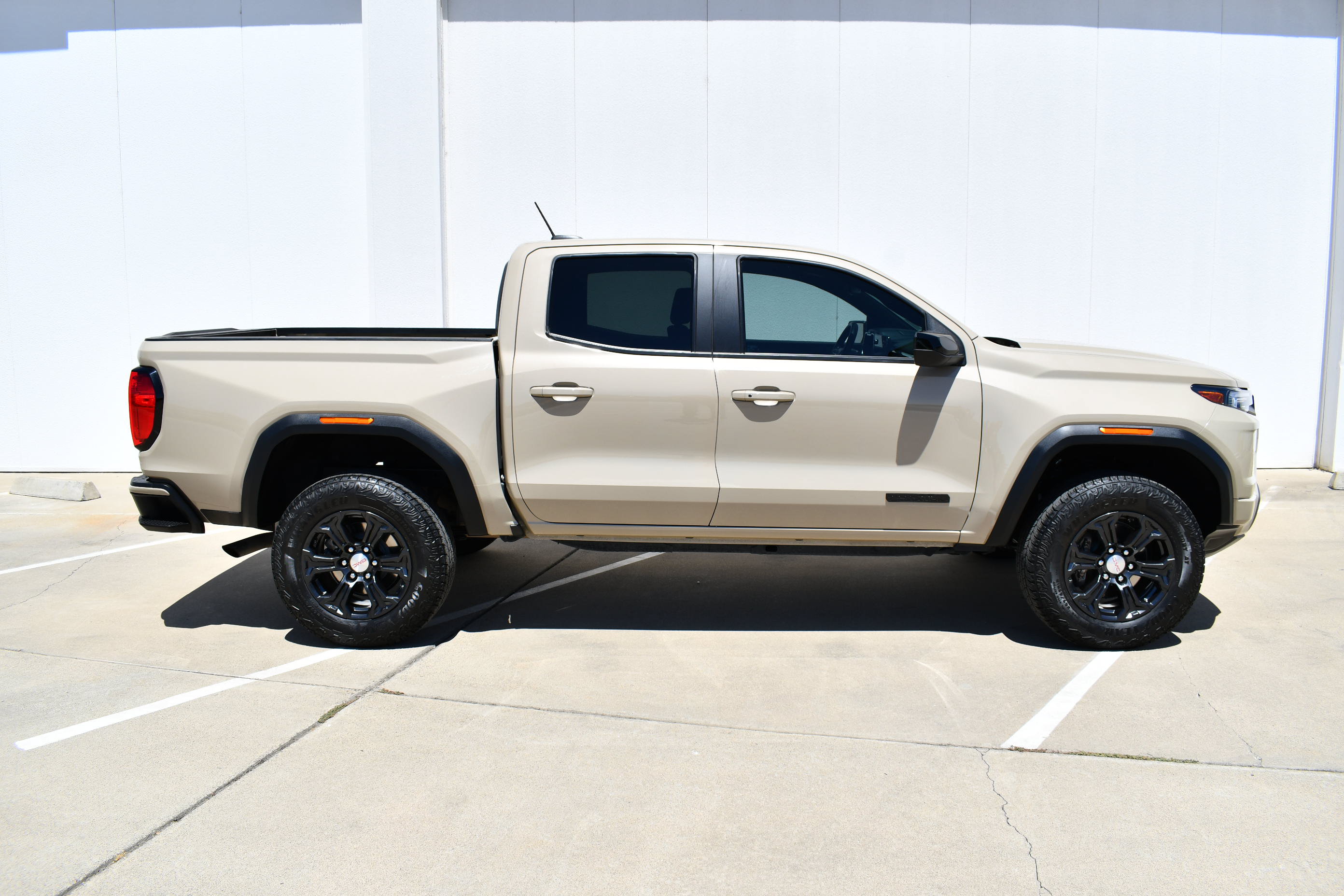 Used 2024 GMC Canyon Elevation w/ Convenience Package RWD image 5