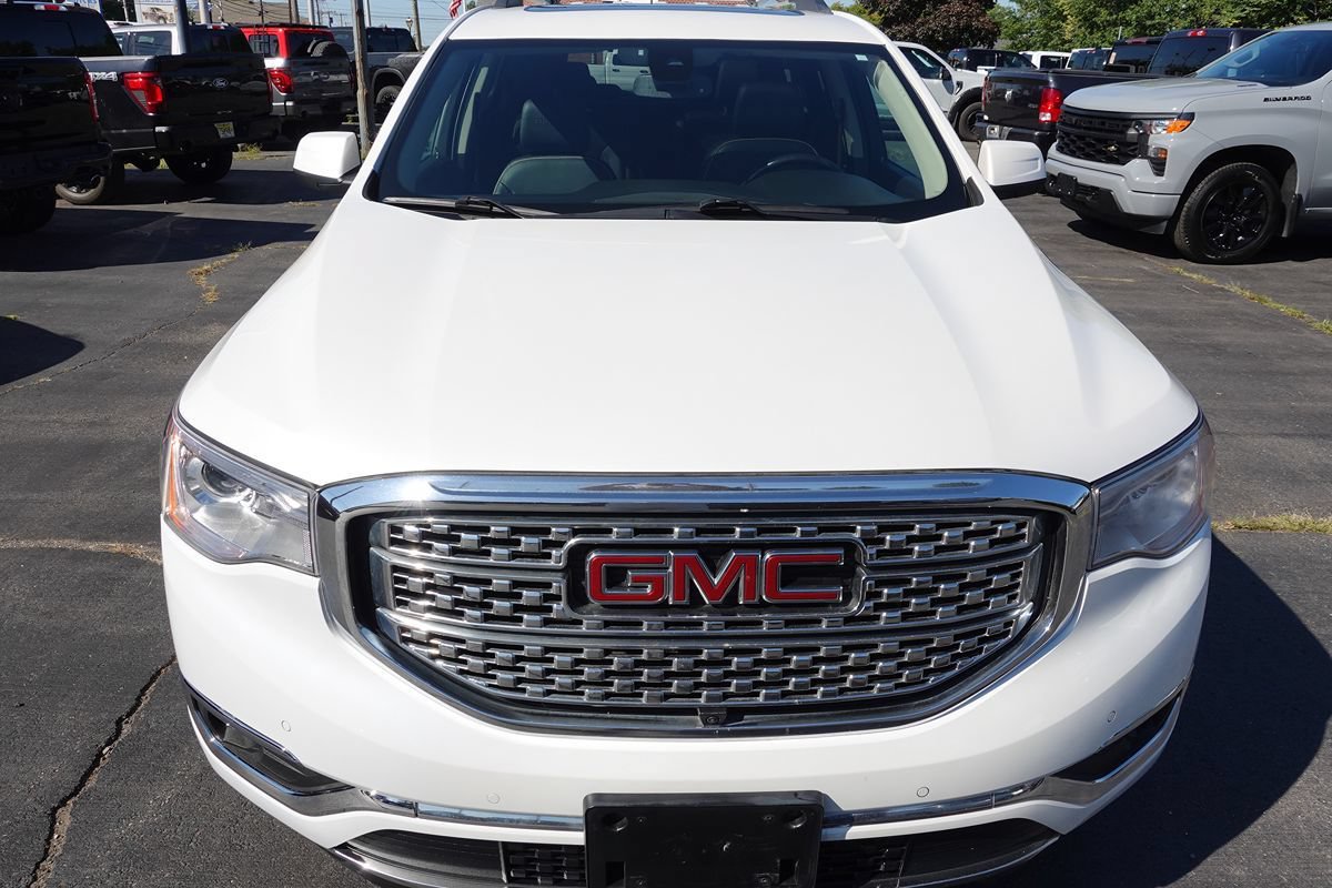 Used 2019 GMC Acadia Denali w/ Technology Package FWD image 6