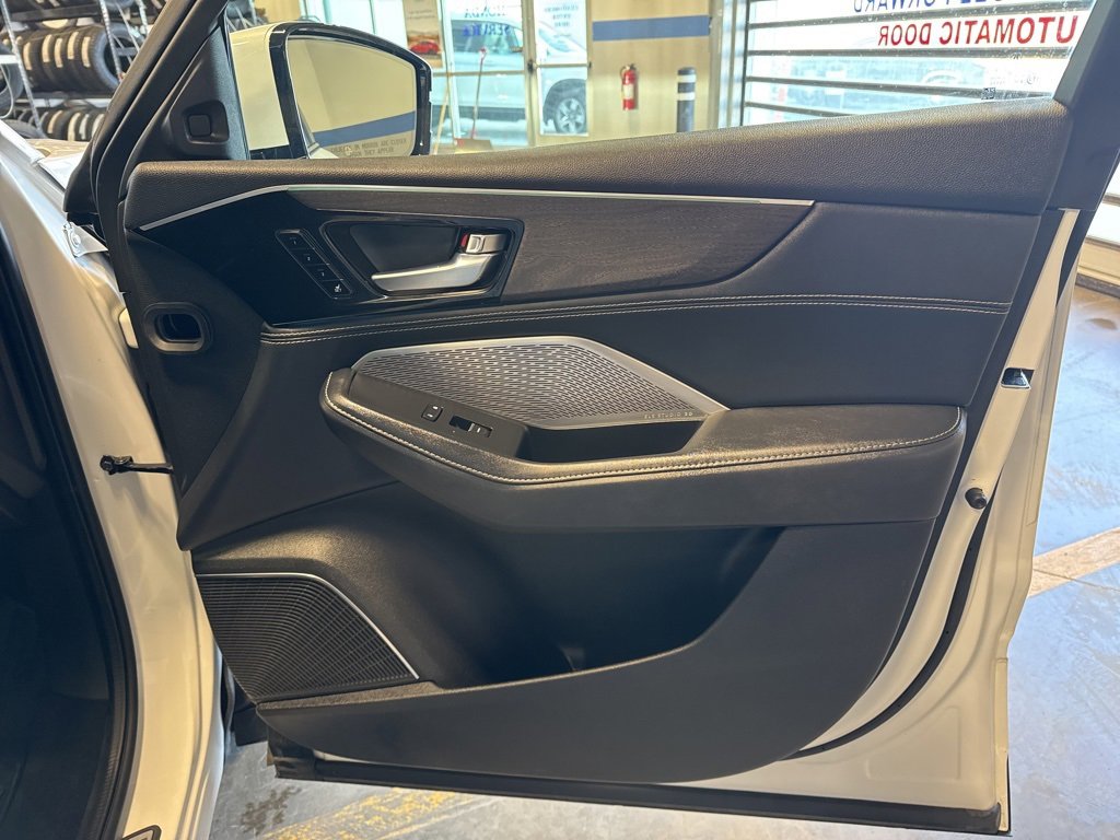 Used 2022 Acura MDX SH-AWD w/ Advance Package image 35